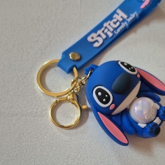 Blue Light-up Stitch Keychain - Picture 5 of 6
